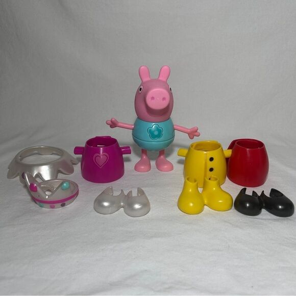 9 Pc Peppa Pig Talking Dress Up Doll and accessories - Picture 1 of 9
